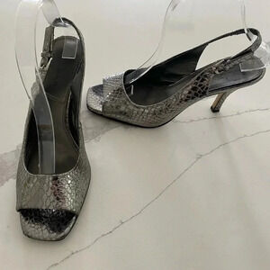 Tahari Robin Metallic Silver‎ Slingback 3” Heels Snakeskin Square peep toe 7.5